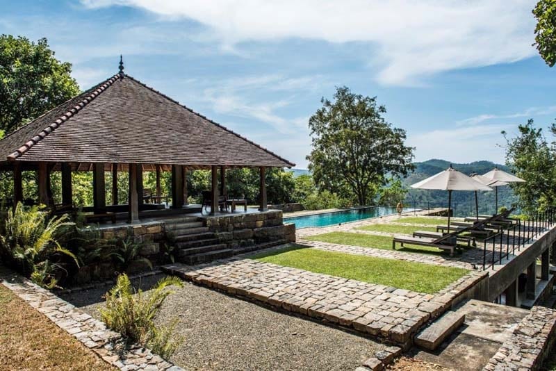 Living Heritage Koslanda infinity pool overlooking Sri Lanka hill country