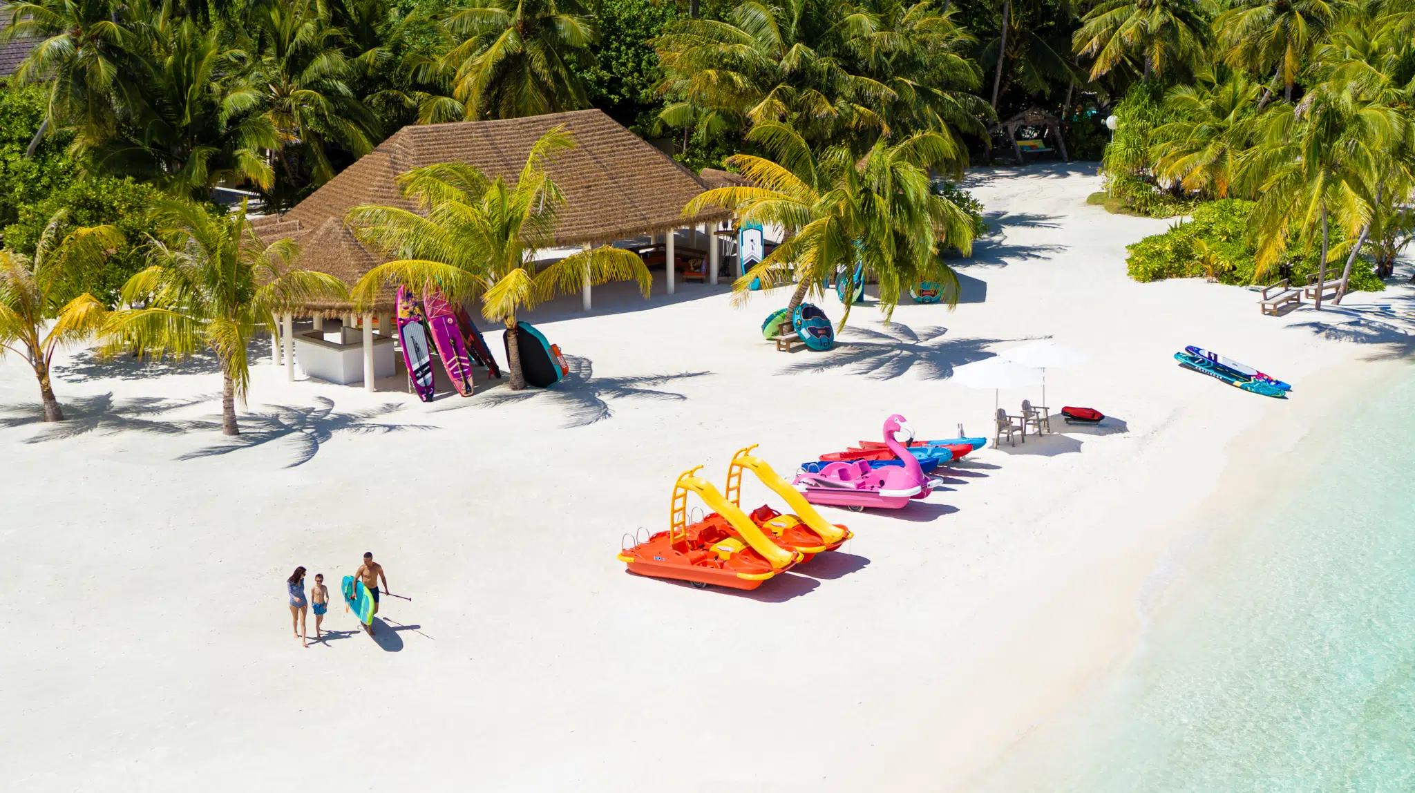 Atmosphere Kanifushi 的 OCEANIX 潜水和水上运动项目均包含在全包套餐中