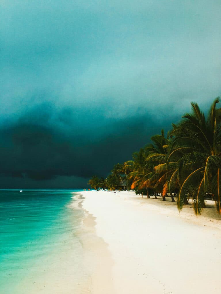 El mejor momento para ir a Maldivas: clima, clima y consejos de temporada para sus vacaciones perfectas en la isla