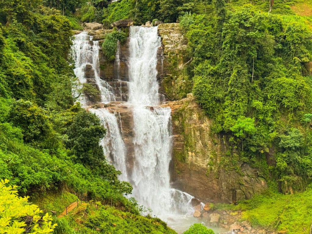 Weather in Sri Lanka in March: Complete Travel Guide & Climate Overview 4 Diyaluma Falls cascading down a green cliff in Sri Lanka’s hill country near Ella.