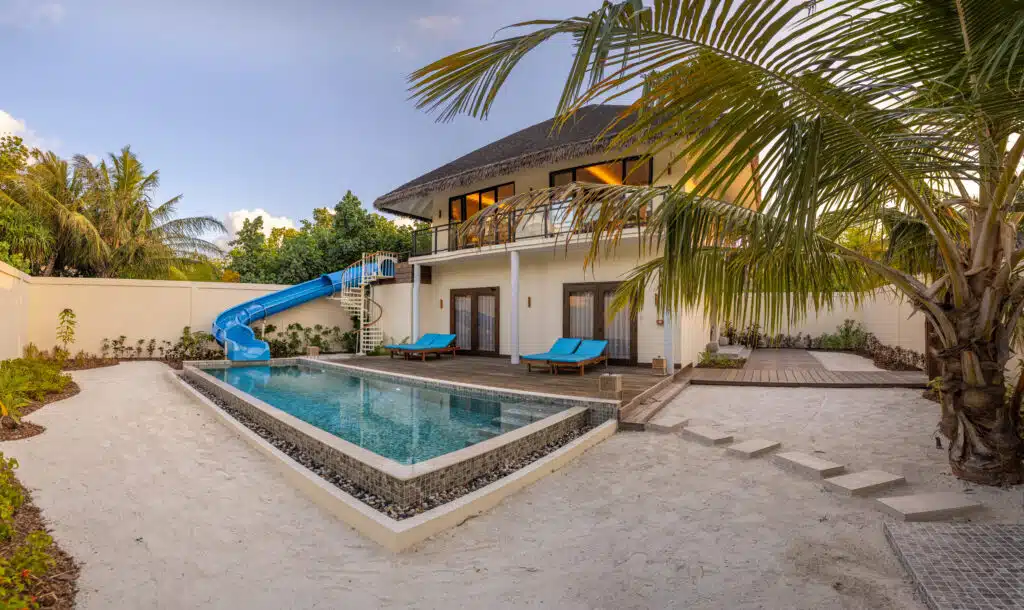 I migliori resort alle Maldive vicino a Malé: 10 isole top vicine all'aeroporto 4 vista panoramica dell'hotel dusitD2 Feydhoo Maldives sull'isola di Feydhoo nel South Malé Atoll
