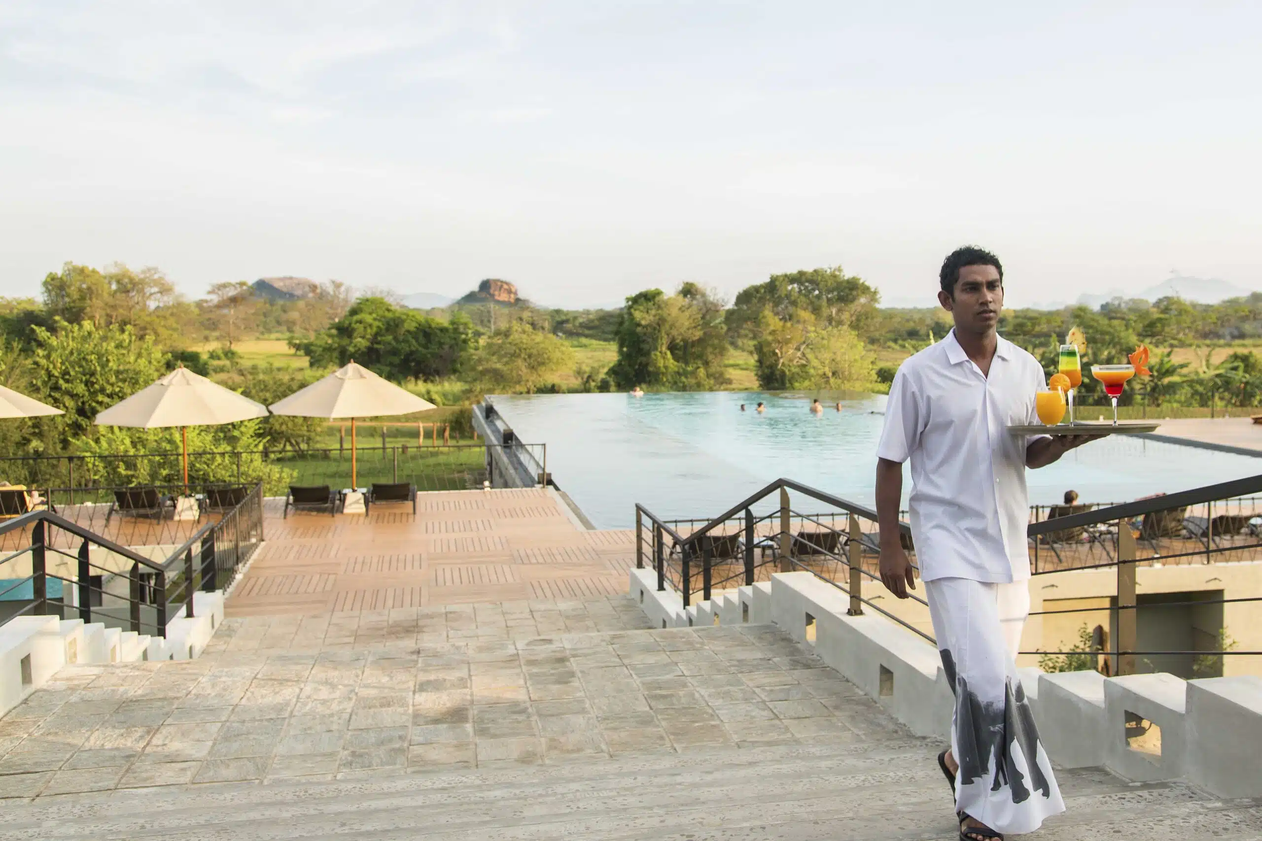I migliori hotel a Sigiriya: le soluzioni ideali per ogni budget 18 Camera in villa all'Aliya Resort and Spa Sigiriya con vista sulla foresta e giardino tropicale