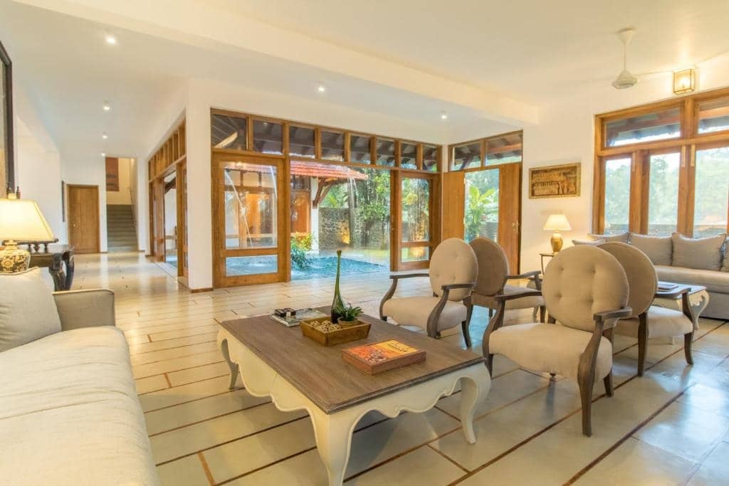 Les meilleurs hôtels à Kandy : où séjourner pour tous les budgets 12 Niketh Villa Kandy hôtel milieu de gamme avec des chambres bien finies et vue sur les collines à 140 USD par nuit