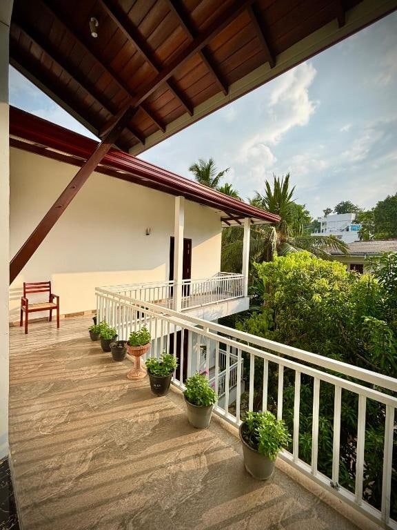 Best Hotels in Galle: From the Fort to the Coast — All Budgets 15 Nirosha Guesthouse Galle Fort affordable stay with warm personal hosting and 9.5 rating