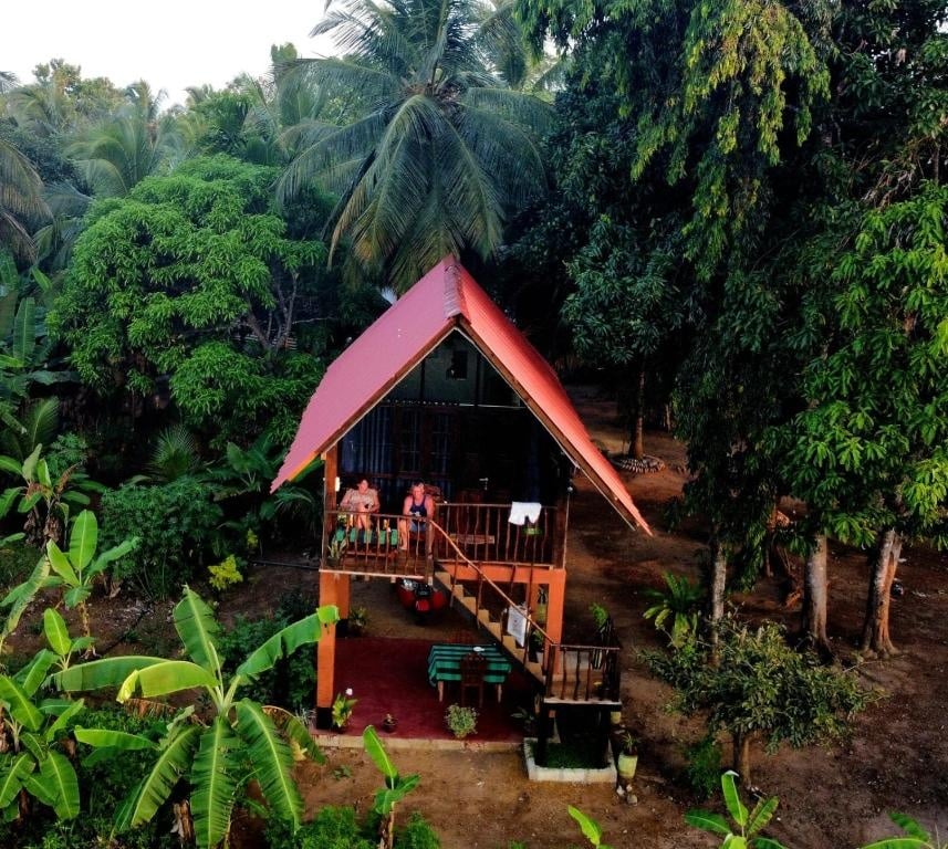I migliori hotel a Sigiriya: le soluzioni ideali per ogni budget 17 The Rock and Wild Sigiriya valutazione perfetta 10,0 su Booking.com a 68 dollari con colazione