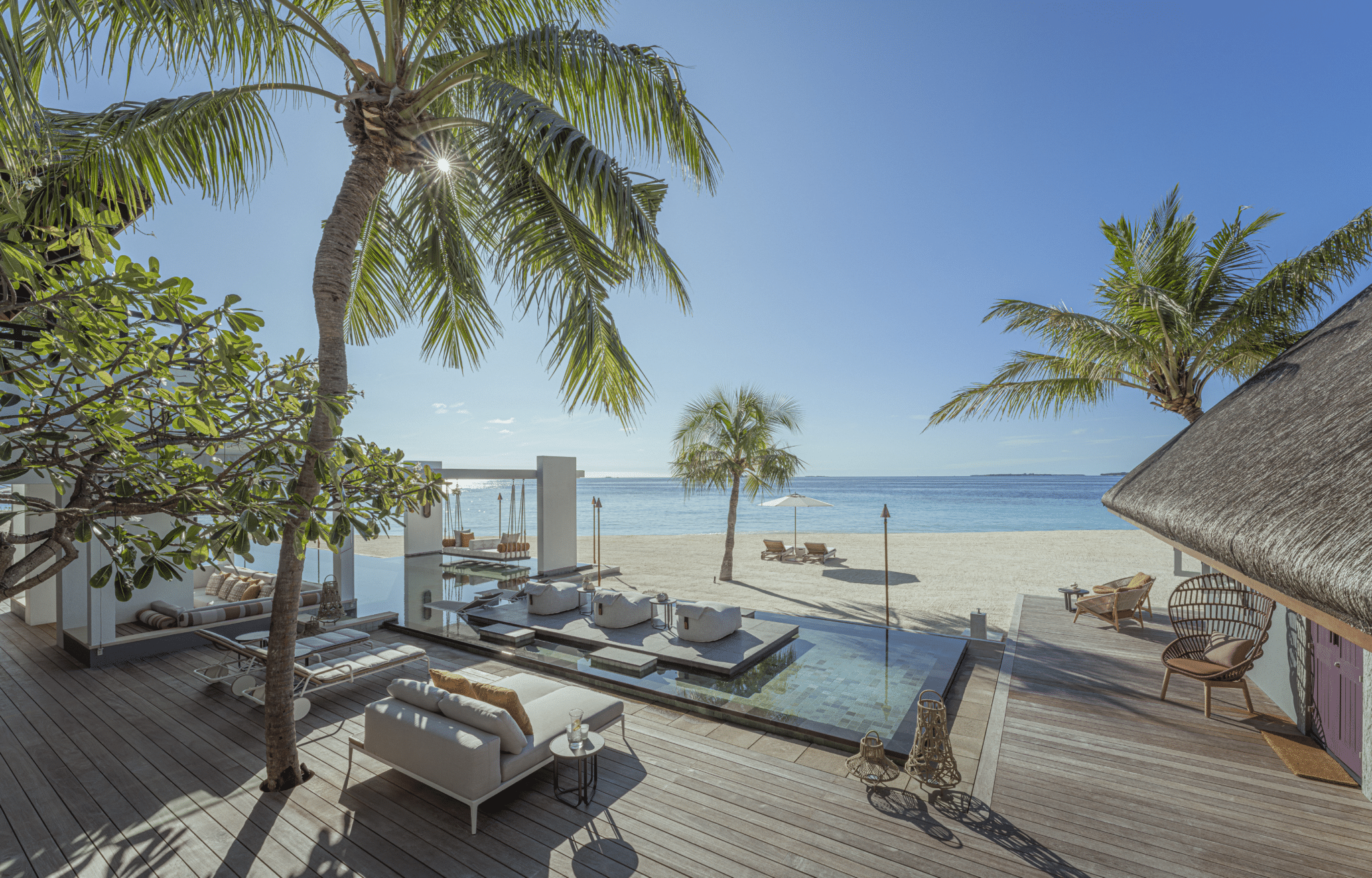 モルディブのグルメなリゾート:レストラン、水中ダイニング、食体験トップ10 16 Four Seasons Landaa Giraavaru Maldives Baa Atollリゾートのベッドルームとエステートの外観