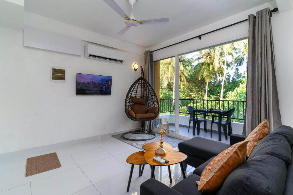 Ukulhas Maldives: The Best Local Island for Snorkelling, Clean Beaches & Island Life 5 La Sky Stay Ukulhas guesthouse with modern design and comfortable rooms