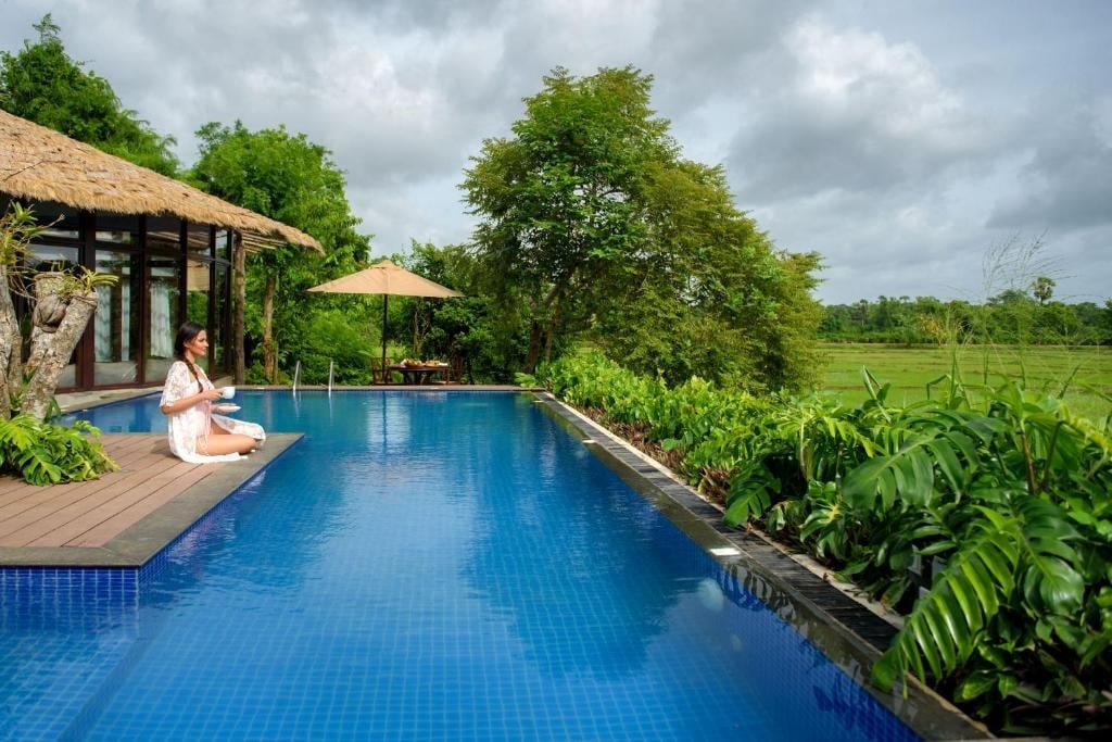 Sri Lanka Cultural Triangle: Ancient Cities, Temples & Where to Stay 7 Uga Ulagalla Anuradhapura Sri Lanka Cultural Triangle luxury resort paddy field villa