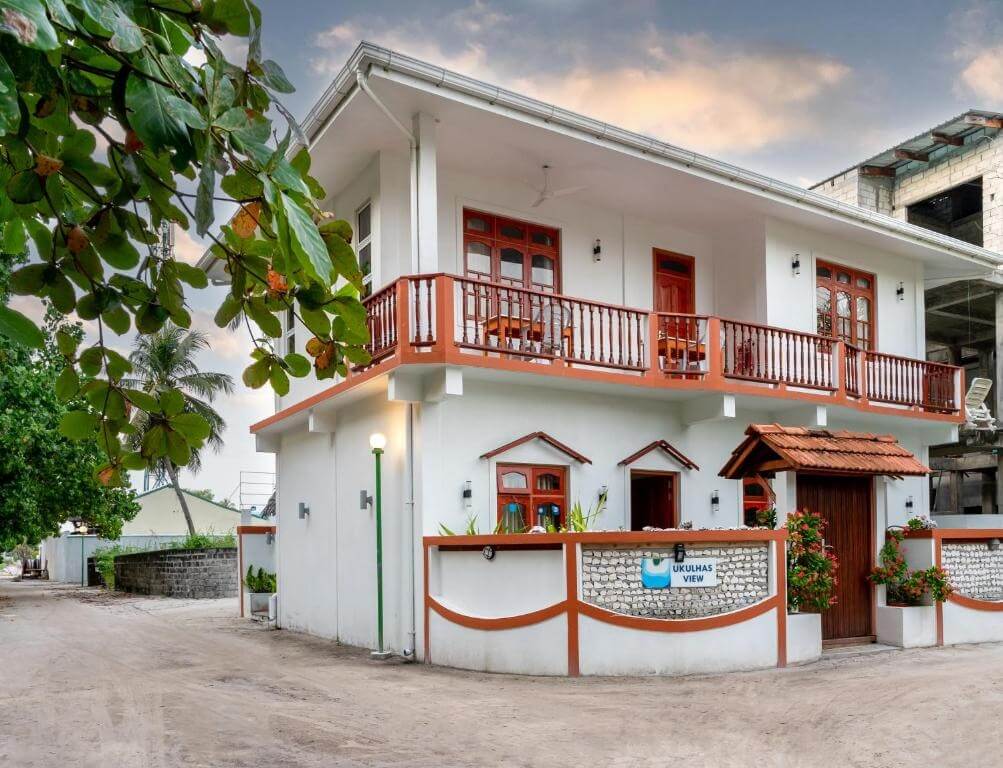 Ukulhas Maldives: The Best Local Island for Snorkelling, Clean Beaches & Island Life 4 Ukulhas View guesthouse with comfortable rooms and island views on Ukulhas