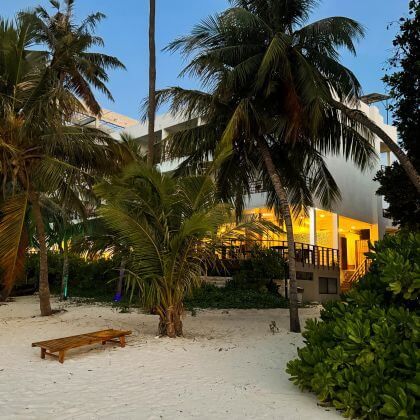maldives kiha beach hotel